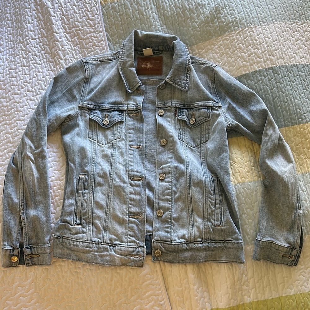 Levi’s XS Light Washed Denim Jacket